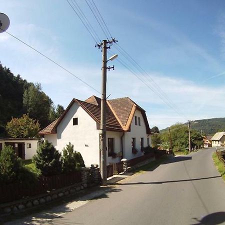 Penzion Pod Vejmutovym Lesom Kremnica Exteriör bild